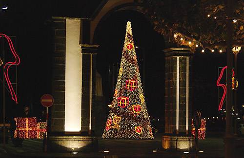 Weihnachtsbeleuchtung in Ponta Delgada