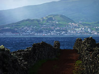 Blick von Pico nach Horta auf Faial